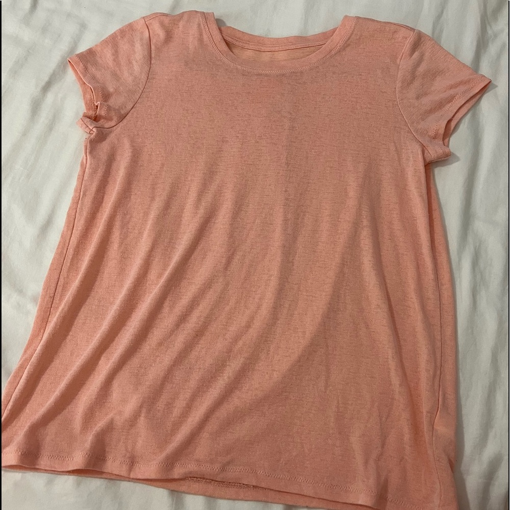 this shirt is in very good condition with no rips, tears, or stains!